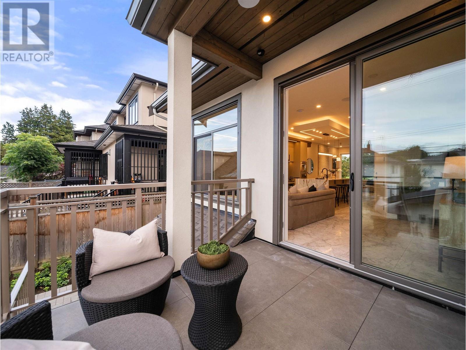 Listing Picture 36 of 40 : 2453 W 10TH AVENUE, Vancouver / 溫哥華 - 魯藝地產 Yvonne Lu Group - MLS Medallion Club Member