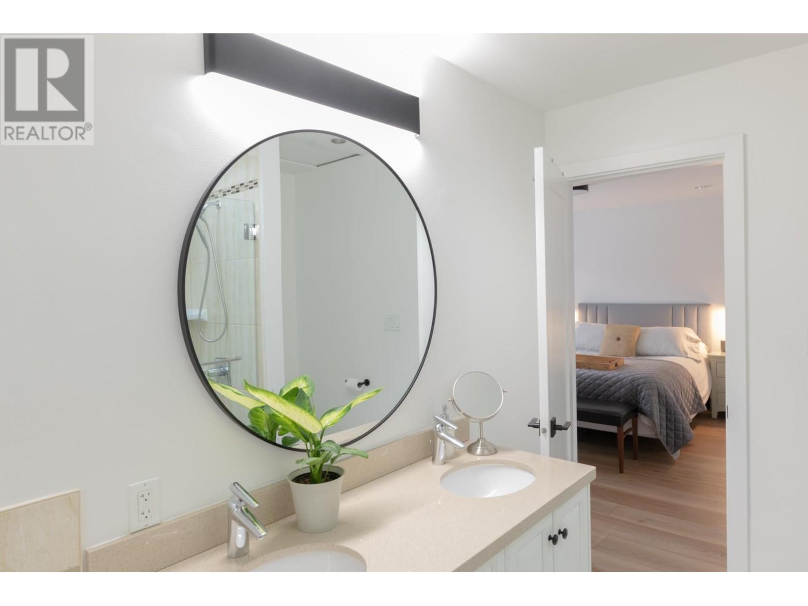 Listing Picture 15 of 30 : 8088 SHAUGHNESSY STREET, Vancouver / 溫哥華 - 魯藝地產 Yvonne Lu Group - MLS Medallion Club Member