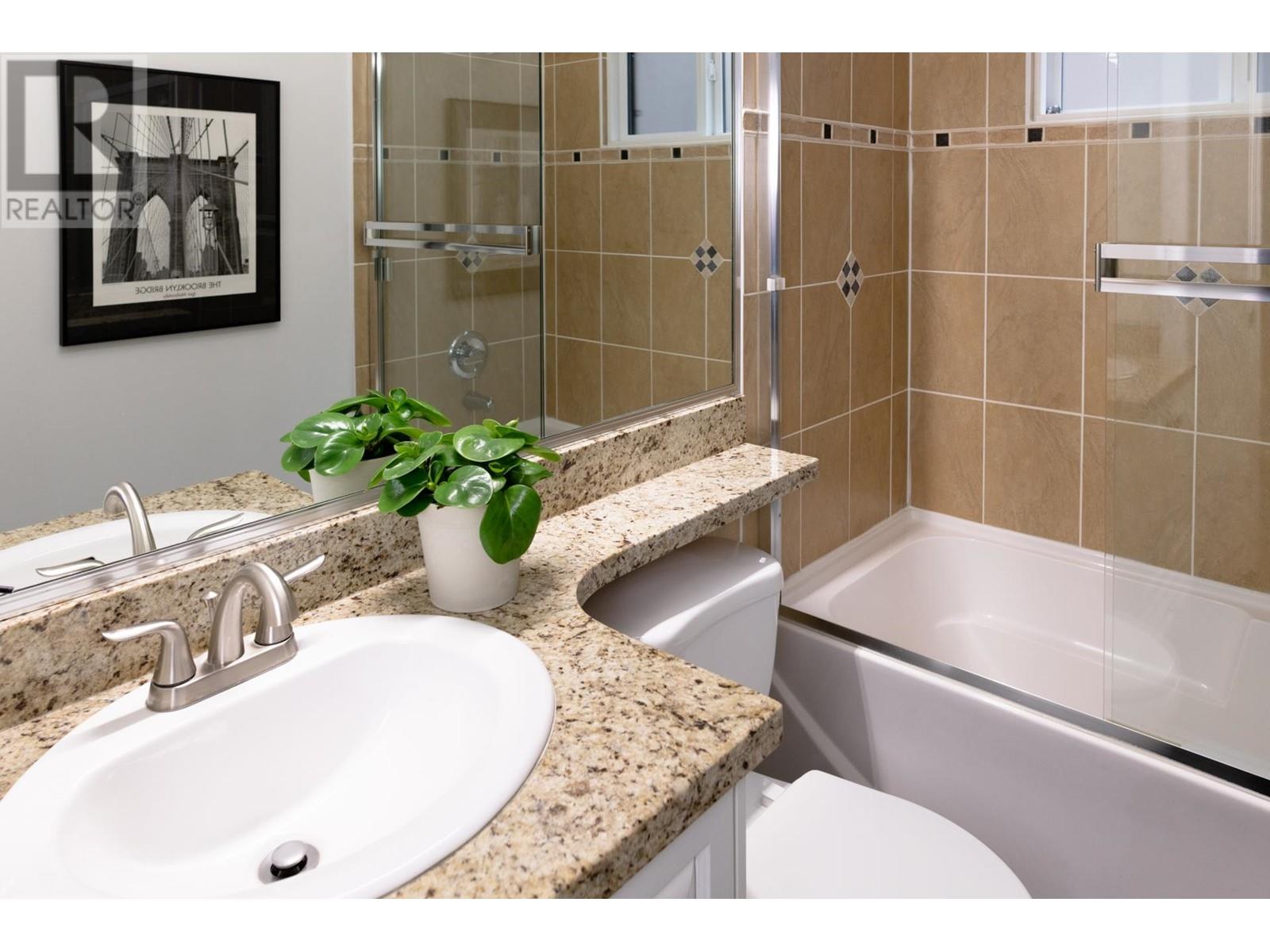 Listing Picture 10 of 30 : 8088 SHAUGHNESSY STREET, Vancouver / 溫哥華 - 魯藝地產 Yvonne Lu Group - MLS Medallion Club Member