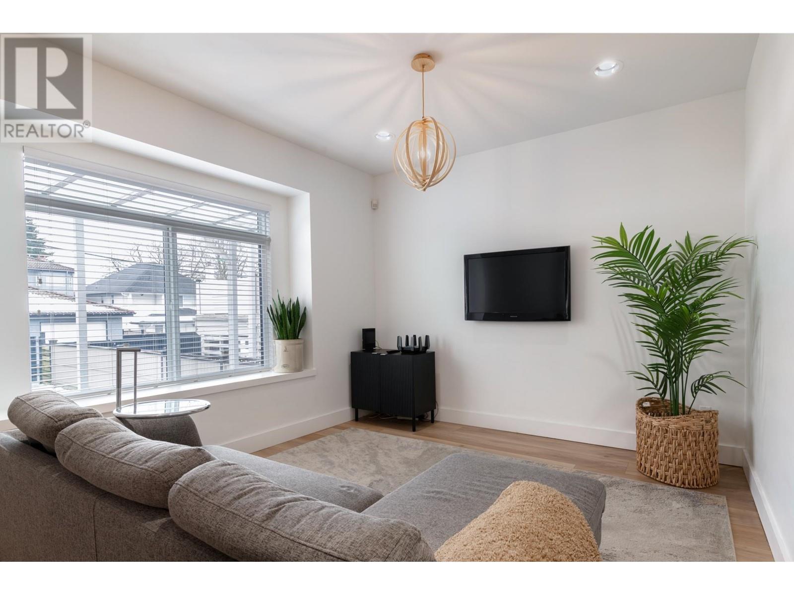 Listing Picture 8 of 30 : 8088 SHAUGHNESSY STREET, Vancouver / 溫哥華 - 魯藝地產 Yvonne Lu Group - MLS Medallion Club Member