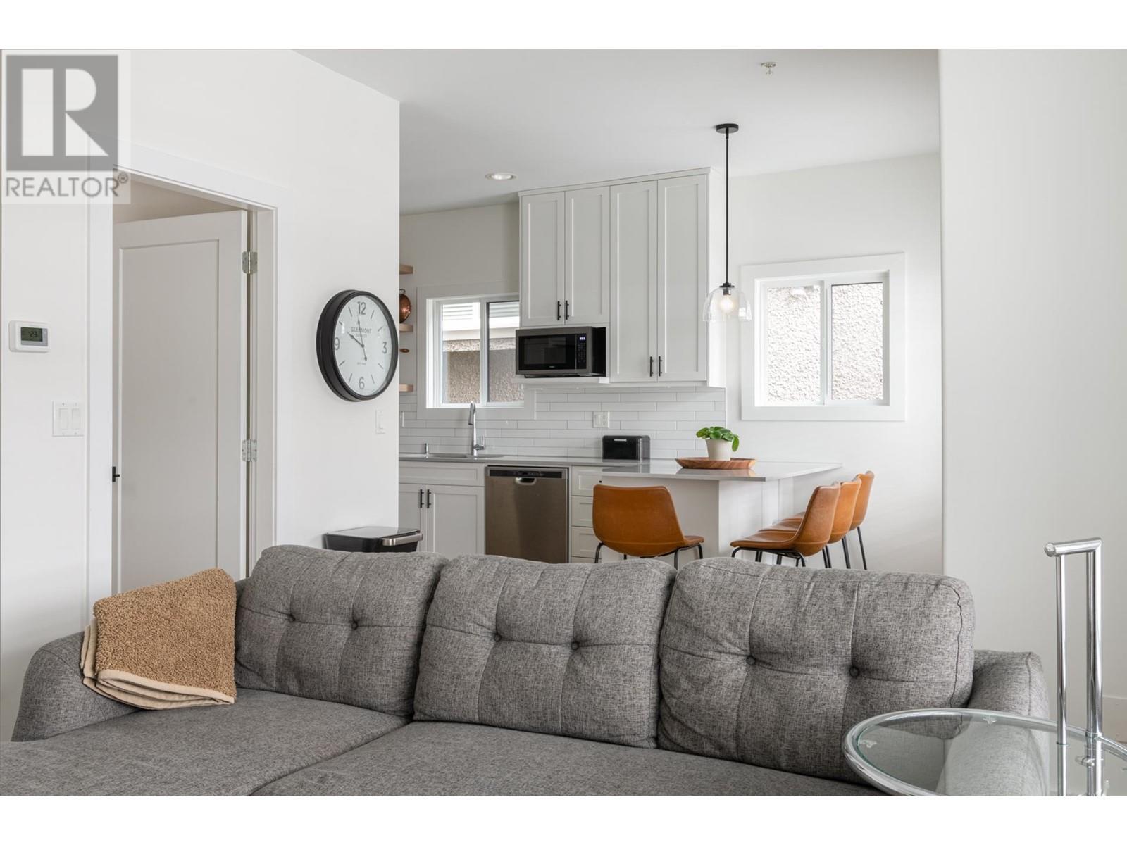 Listing Picture 7 of 30 : 8088 SHAUGHNESSY STREET, Vancouver / 溫哥華 - 魯藝地產 Yvonne Lu Group - MLS Medallion Club Member