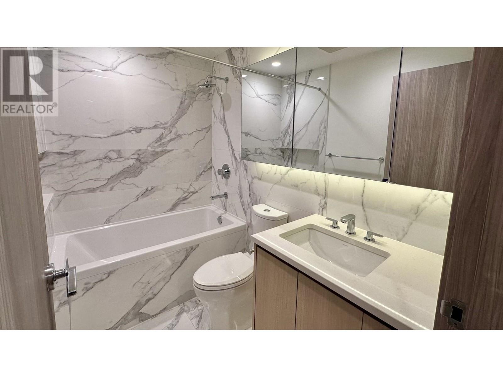 Listing Picture 6 of 10 : 3808 4880 LOUGHEED HIGHWAY, Burnaby / 本拿比 - 魯藝地產 Yvonne Lu Group - MLS Medallion Club Member
