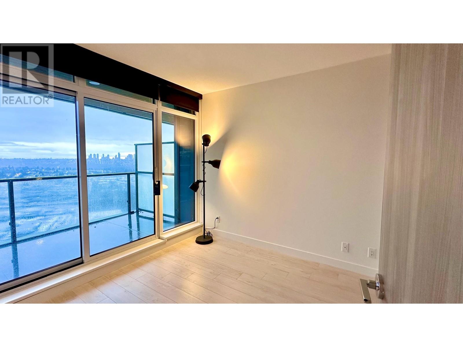 Listing Picture 5 of 10 : 3808 4880 LOUGHEED HIGHWAY, Burnaby / 本拿比 - 魯藝地產 Yvonne Lu Group - MLS Medallion Club Member