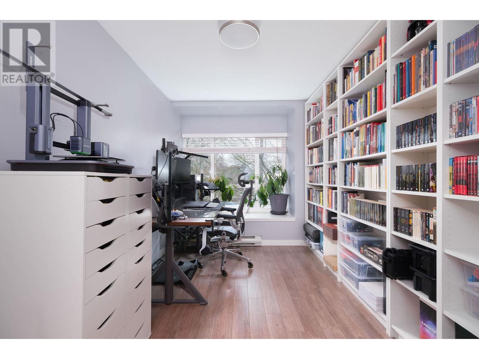 Listing Picture 11 of 29 : 135 6588 SOUTHOAKS CRESCENT, Burnaby / 本拿比 - 魯藝地產 Yvonne Lu Group - MLS Medallion Club Member