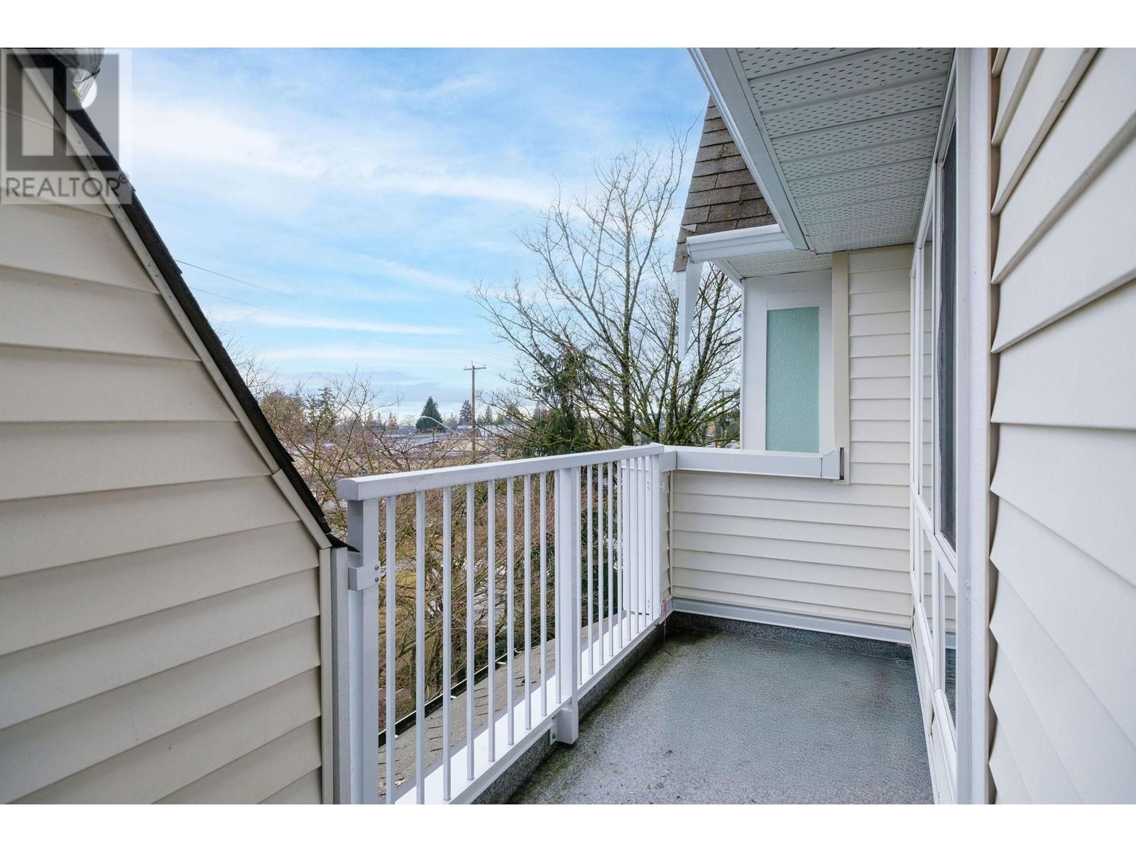Listing Picture 21 of 29 : 135 6588 SOUTHOAKS CRESCENT, Burnaby / 本拿比 - 魯藝地產 Yvonne Lu Group - MLS Medallion Club Member