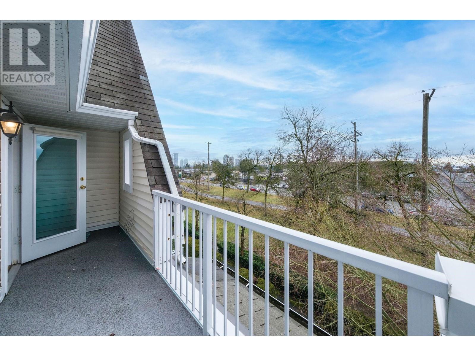 Listing Picture 20 of 29 : 135 6588 SOUTHOAKS CRESCENT, Burnaby / 本拿比 - 魯藝地產 Yvonne Lu Group - MLS Medallion Club Member