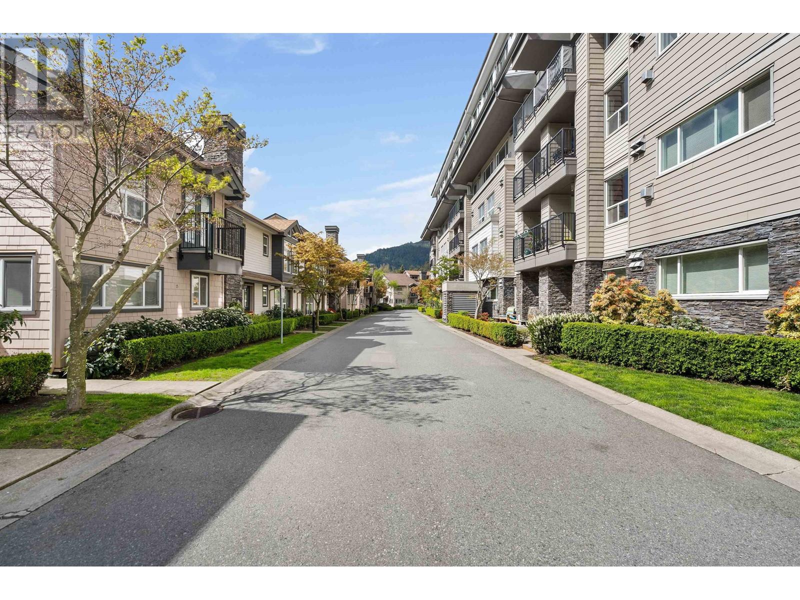 208 1212 Main Street, Squamish, British Columbia V8B 0S1 - Photo 30 - R2968739