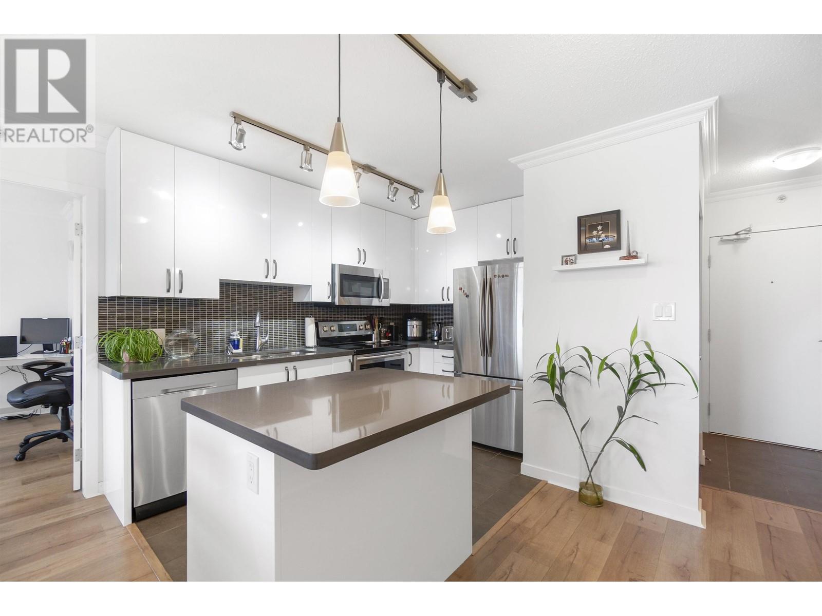 3608 1178 Heffley Crescent, Coquitlam, British Columbia  V3B 0A7 - Photo 5 - R2968765