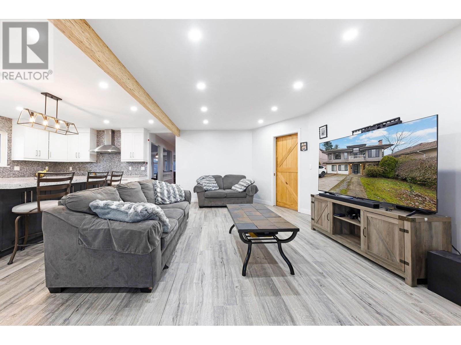 5649 LAUREL STREET, burnaby, British Columbia