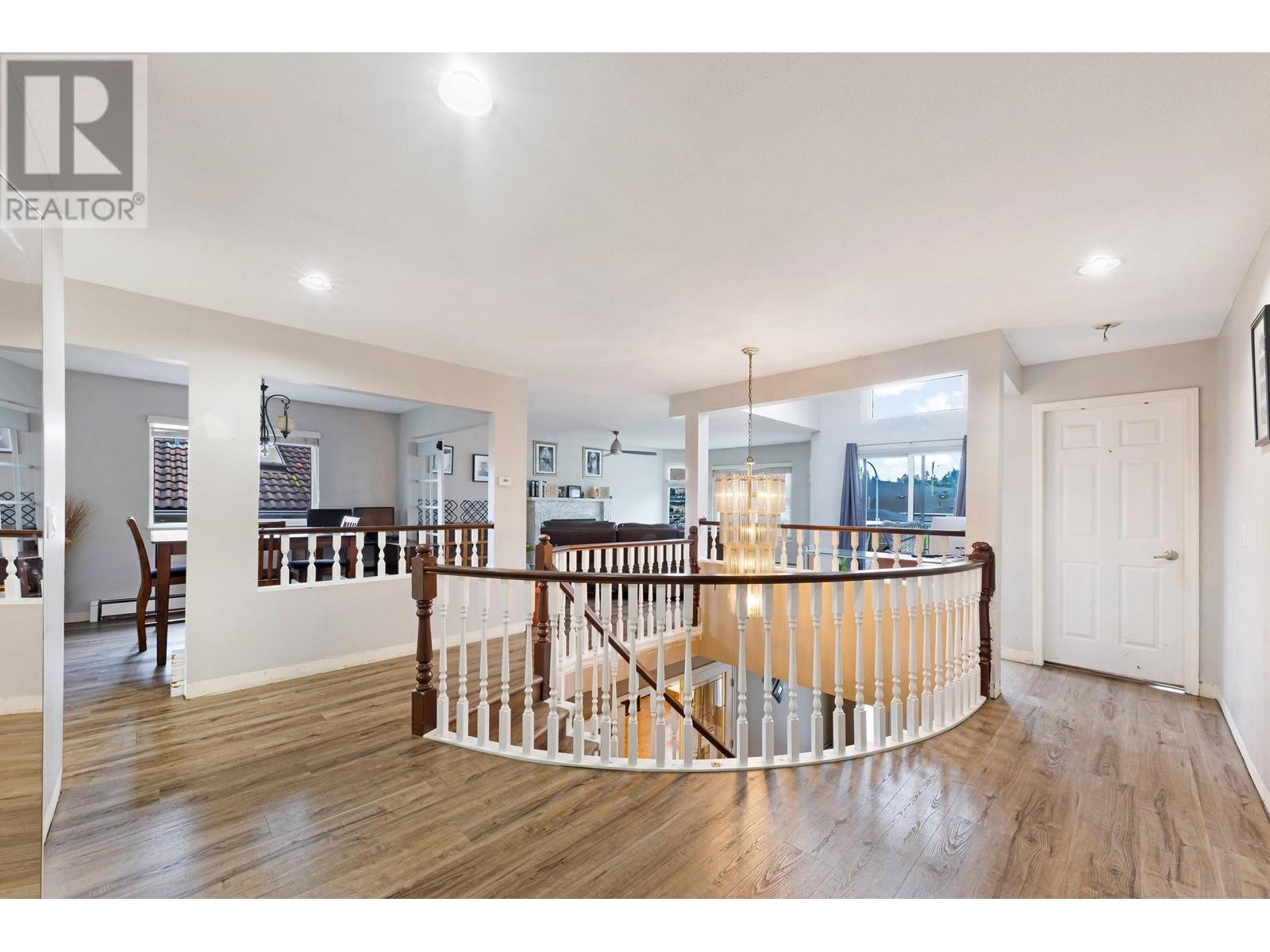 5649 Laurel Street, Burnaby, British Columbia  V5G 1N4 - Photo 10 - R2968746