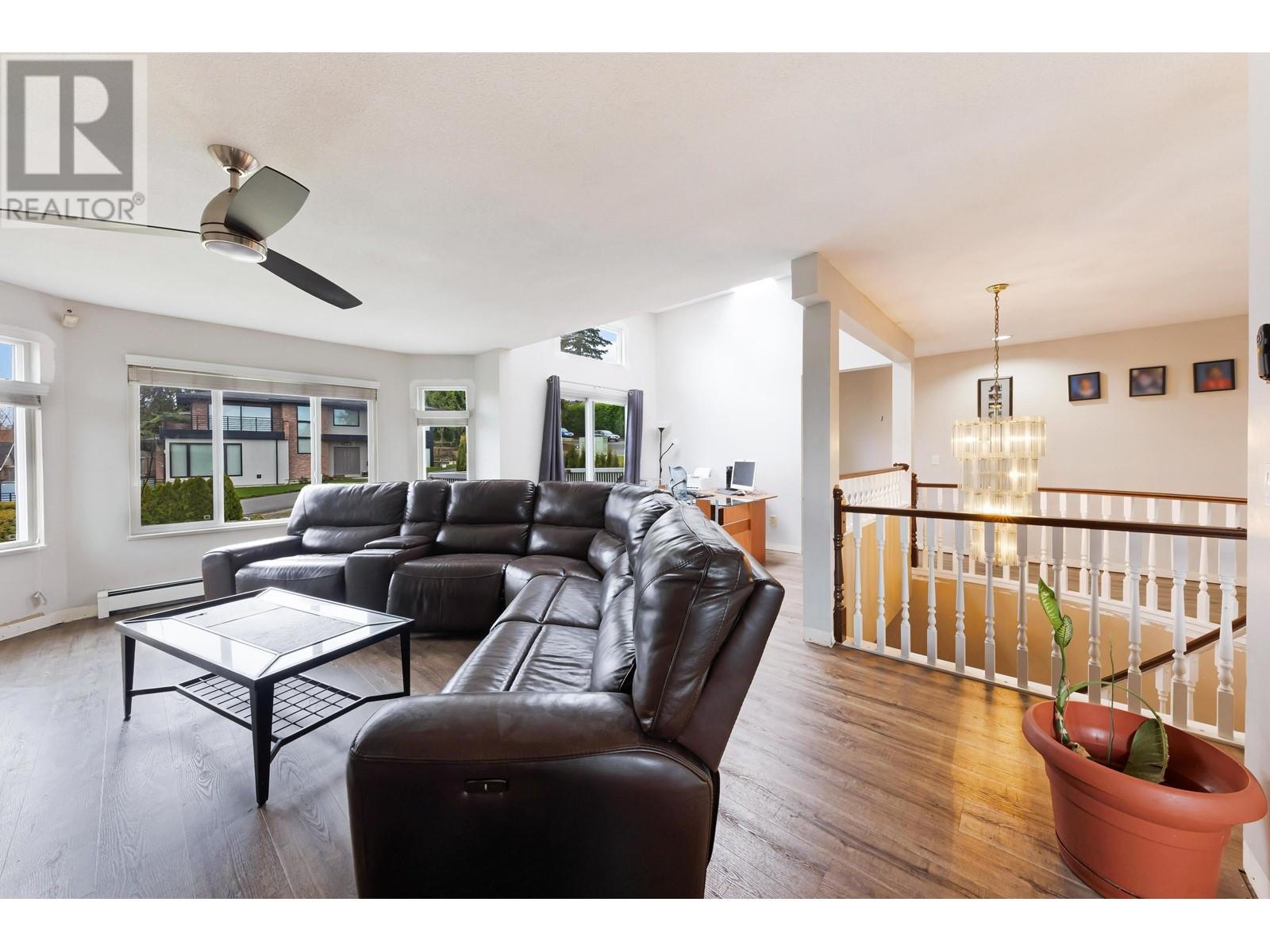 5649 Laurel Street, Burnaby, British Columbia  V5G 1N4 - Photo 13 - R2968746