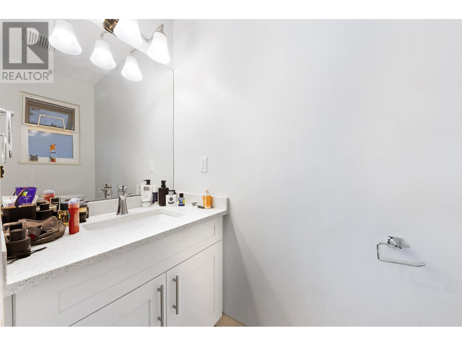 5649 Laurel Street, Burnaby, British Columbia  V5G 1N4 - Photo 17 - R2968746