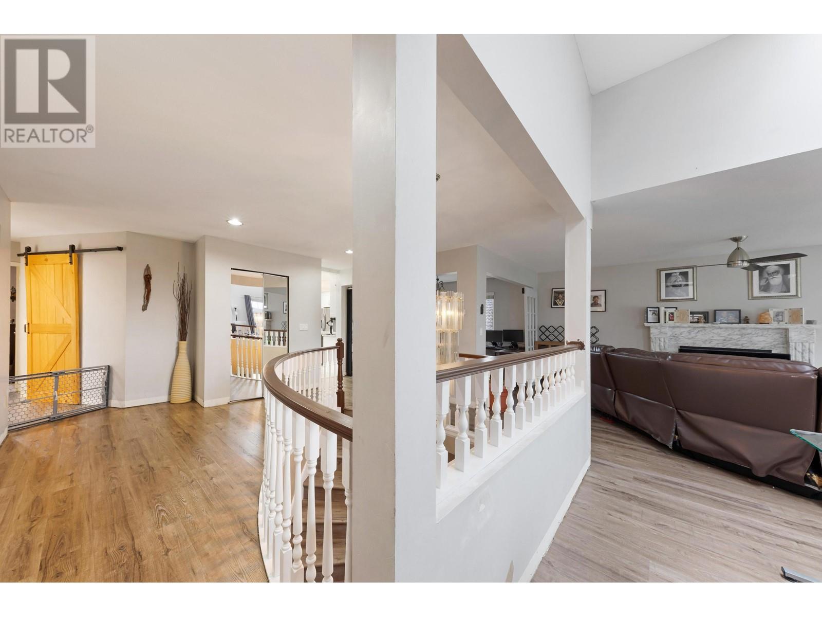 5649 Laurel Street, Burnaby, British Columbia  V5G 1N4 - Photo 8 - R2968746