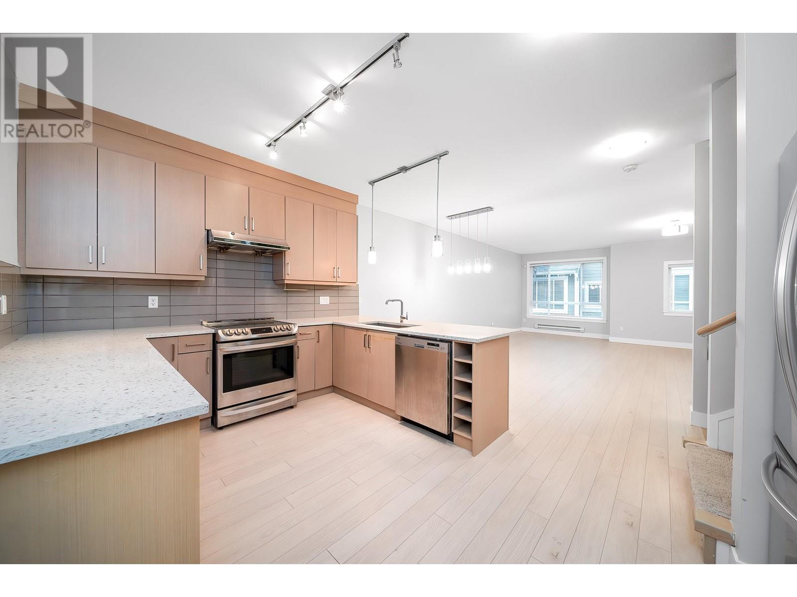 402 1405 Dayton Street, Coquitlam, British Columbia  V3E 0L4 - Photo 12 - R2968763