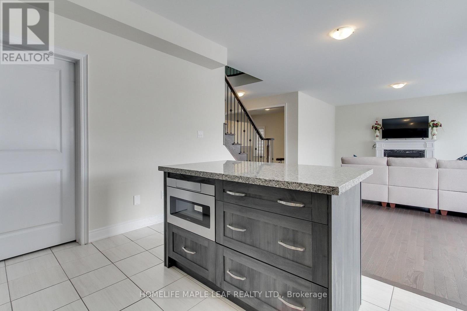 31 Janes Crescent, New Tecumseth, Ontario  L9R 0V9 - Photo 15 - N11977666