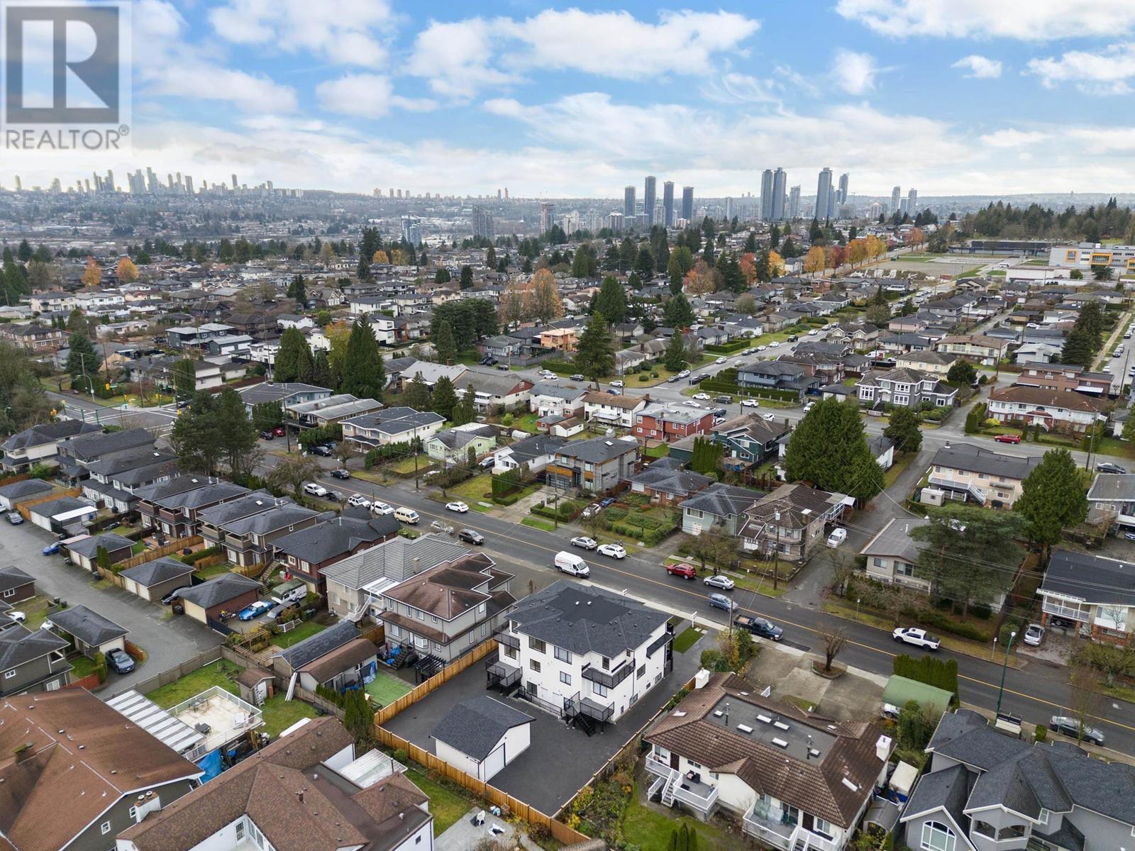 Listing Picture 12 of 40 : 892 SPERLING AVENUE, Burnaby / 本拿比 - 魯藝地產 Yvonne Lu Group - MLS Medallion Club Member