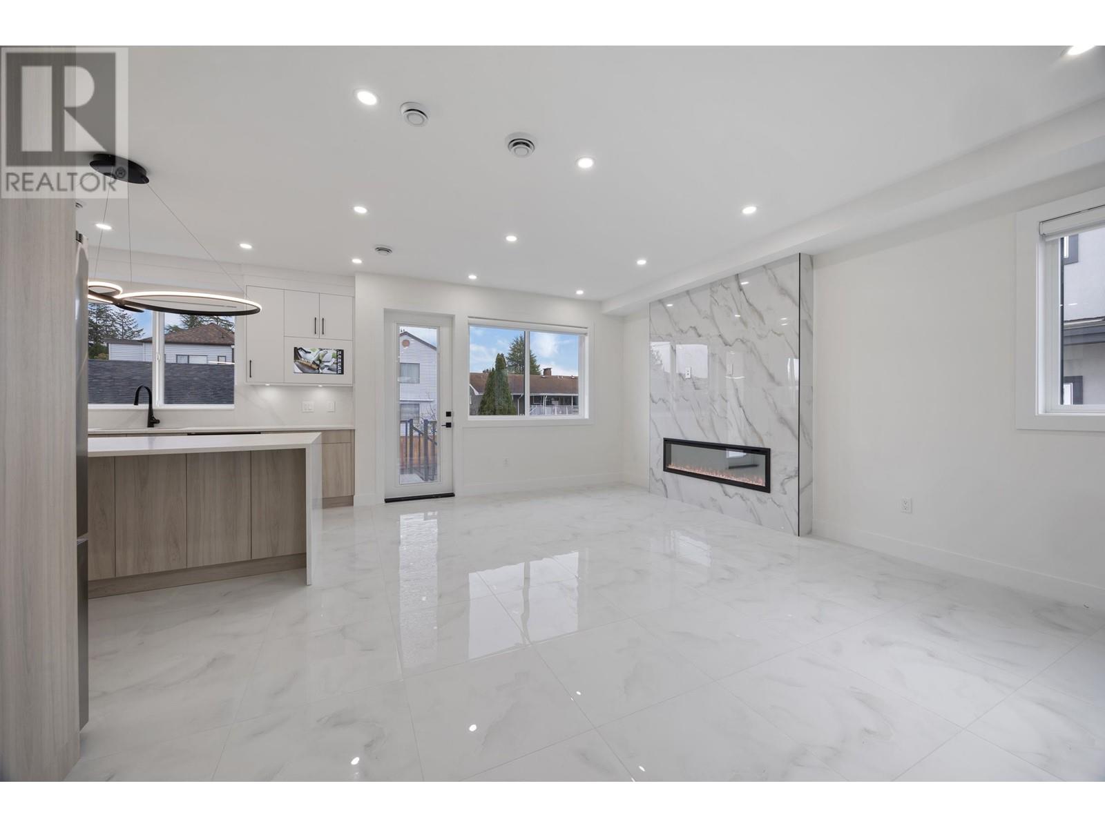 Listing Picture 37 of 40 : 892 SPERLING AVENUE, Burnaby / 本拿比 - 魯藝地產 Yvonne Lu Group - MLS Medallion Club Member
