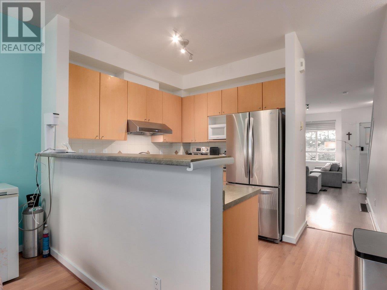 Listing Picture 12 of 23 : 3229 PERROT MEWS, Vancouver / 溫哥華 - 魯藝地產 Yvonne Lu Group - MLS Medallion Club Member