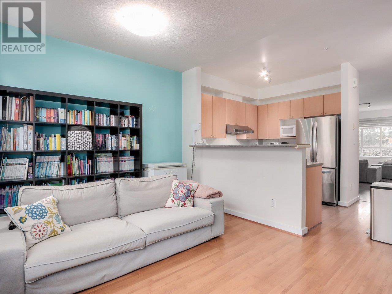 Listing Picture 11 of 23 : 3229 PERROT MEWS, Vancouver / 溫哥華 - 魯藝地產 Yvonne Lu Group - MLS Medallion Club Member