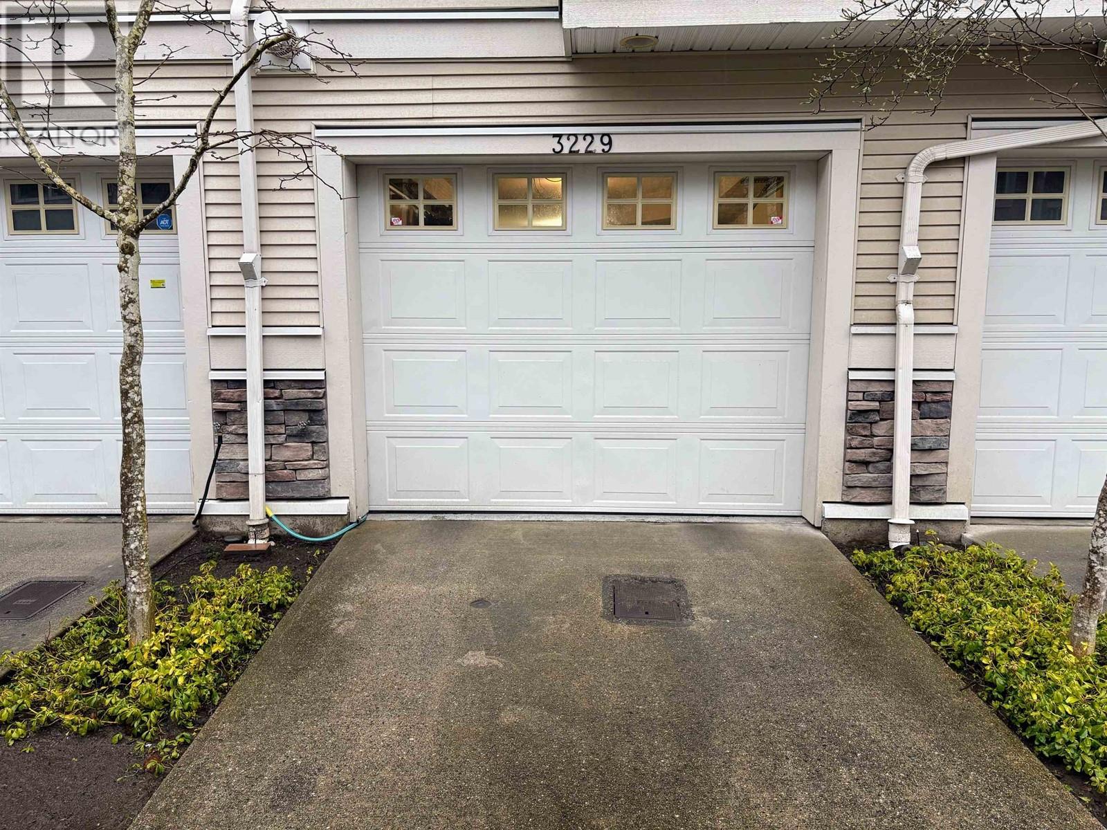 Listing Picture 23 of 23 : 3229 PERROT MEWS, Vancouver / 溫哥華 - 魯藝地產 Yvonne Lu Group - MLS Medallion Club Member