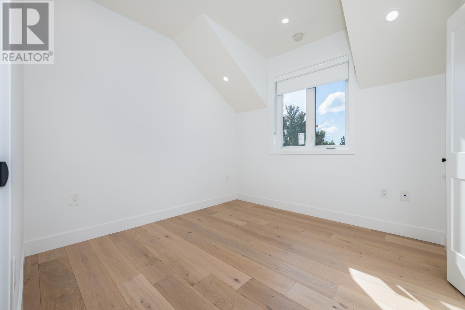 Listing Picture 16 of 31 : 6281 ELGIN STREET, Vancouver / 溫哥華 - 魯藝地產 Yvonne Lu Group - MLS Medallion Club Member