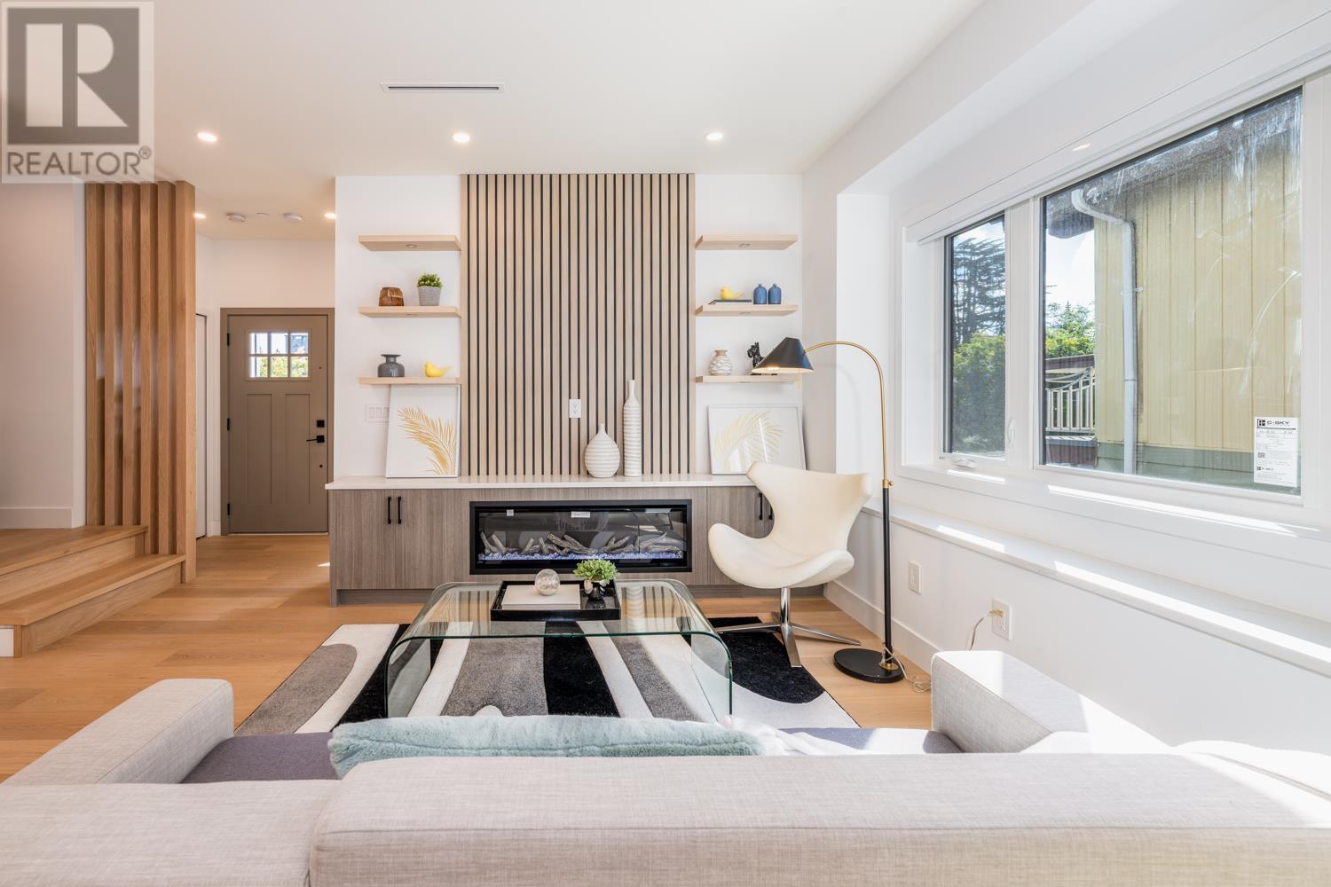 Listing Picture 4 of 31 : 6281 ELGIN STREET, Vancouver / 溫哥華 - 魯藝地產 Yvonne Lu Group - MLS Medallion Club Member