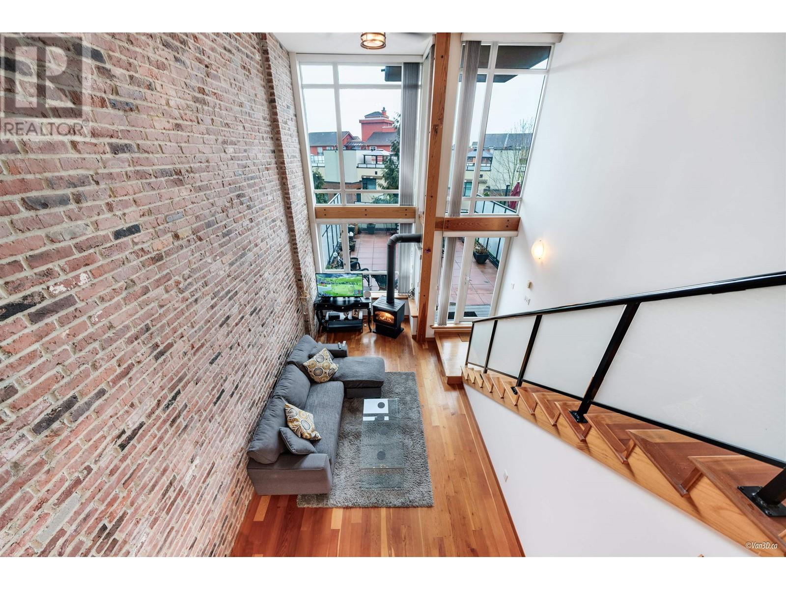 217 10 Renaissance Square, New Westminster, British Columbia  V3M 7B1 - Photo 12 - R2968777