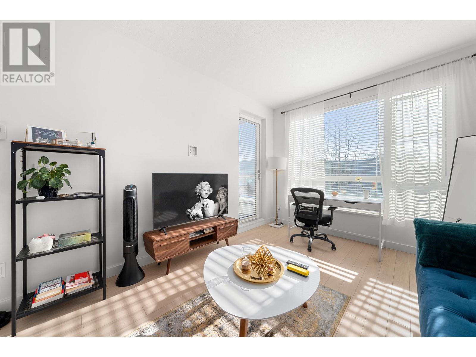 209 1621 Hamilton Avenue, North Vancouver, British Columbia  V7P 0B6 - Photo 5 - R2968781