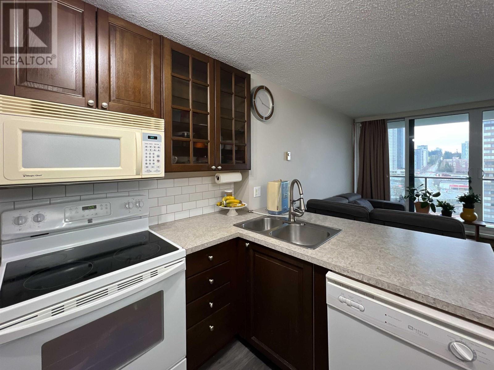 1406 3980 Carrigan Court, Burnaby, British Columbia  V3N 4S6 - Photo 5 - R2967746