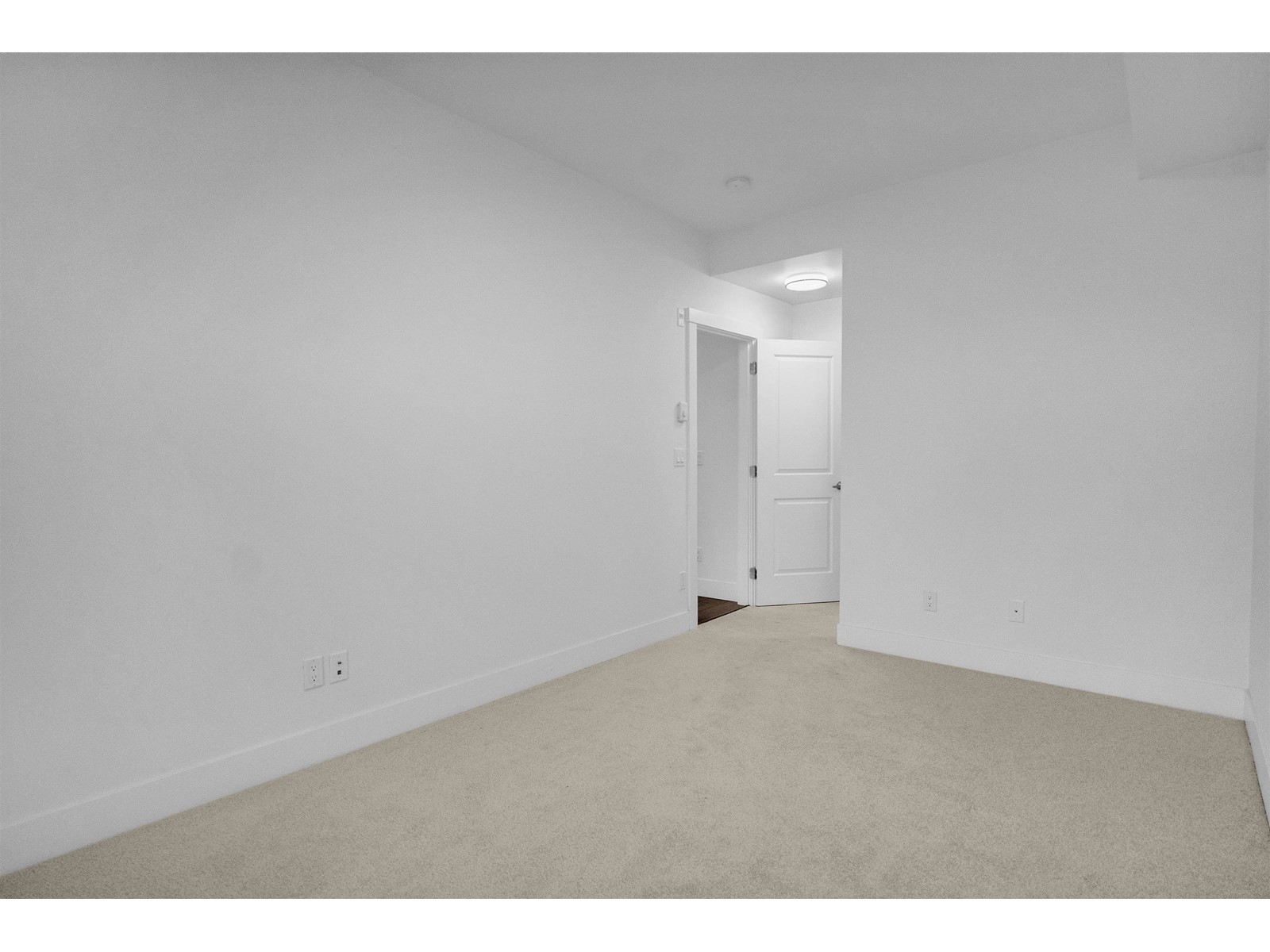 208 9983 E Barnston Drive, Surrey, British Columbia  V4N 6T3 - Photo 17 - R2967346