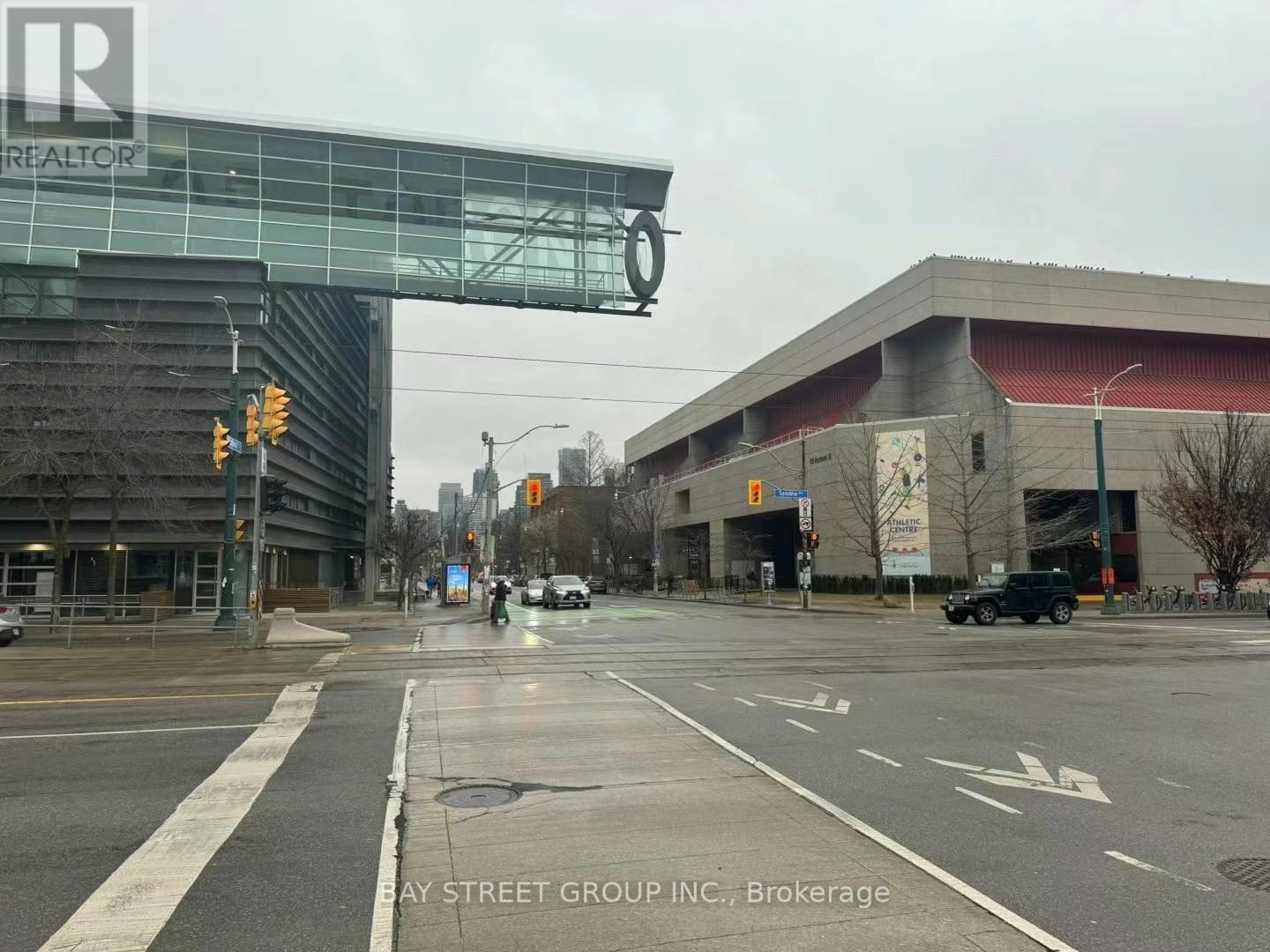 MAIN - 648 SPADINA AVENUE, Toronto, Ontario