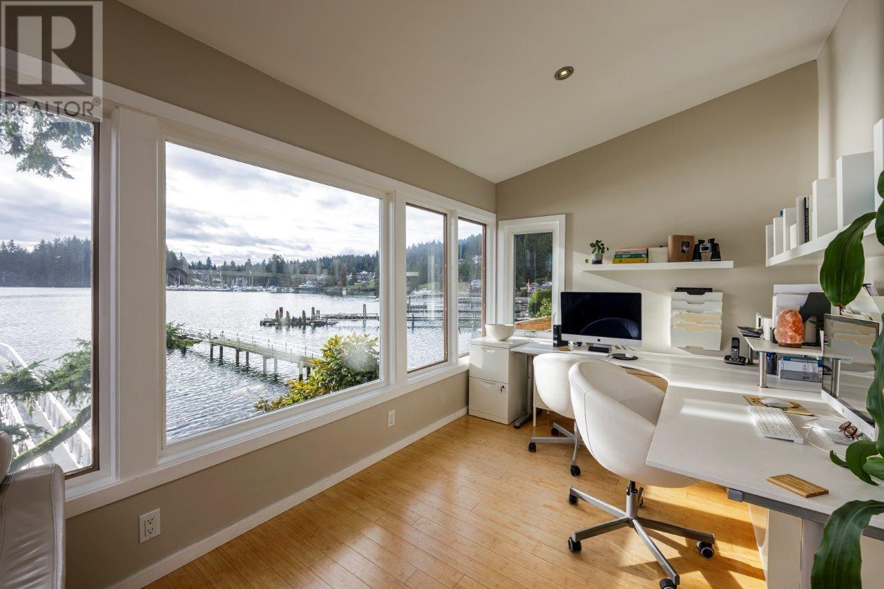 2730 Panorama Drive, North Vancouver, British Columbia  V7G 1V6 - Photo 12 - R2968737