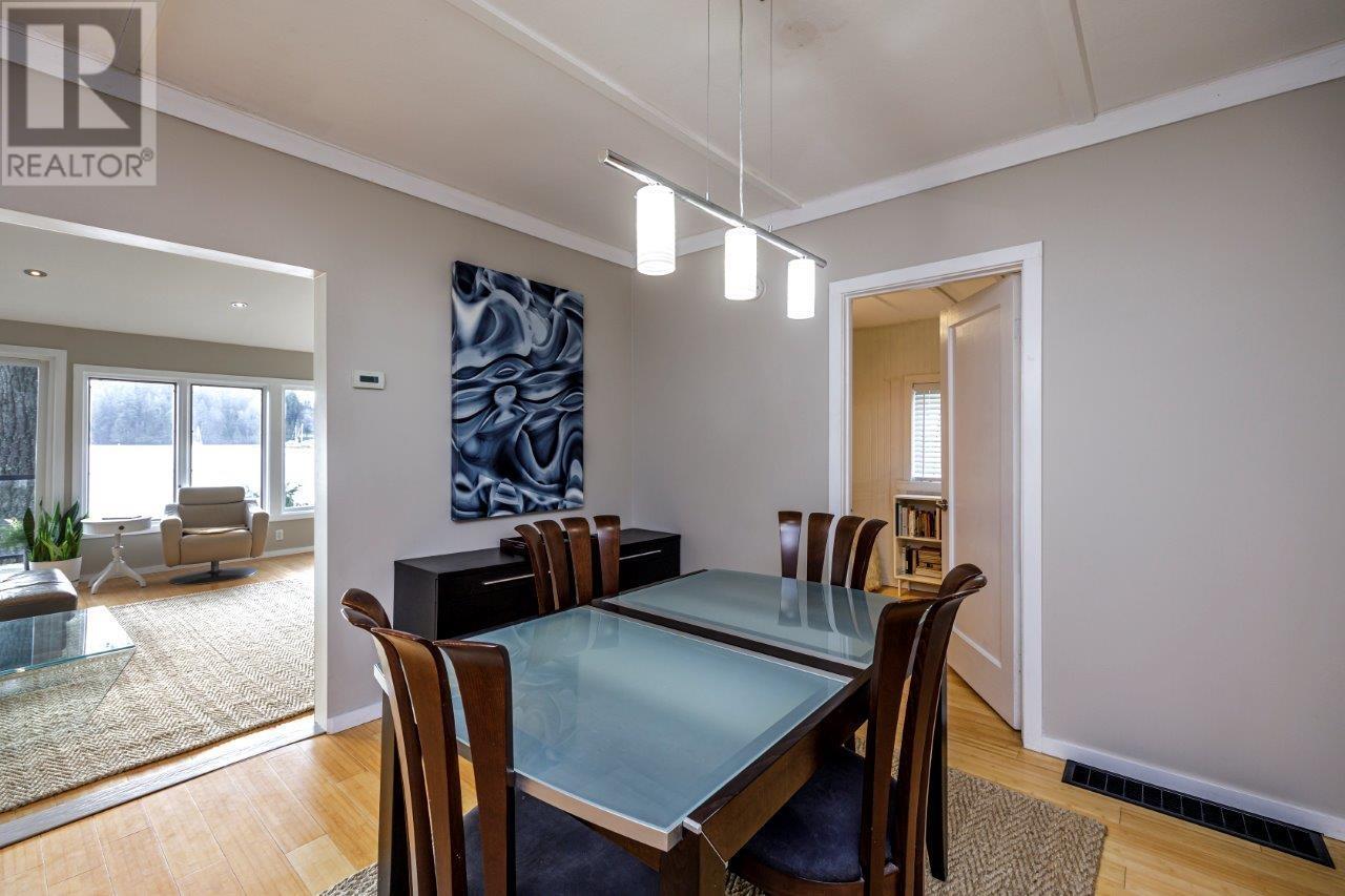 2730 Panorama Drive, North Vancouver, British Columbia  V7G 1V6 - Photo 13 - R2968737