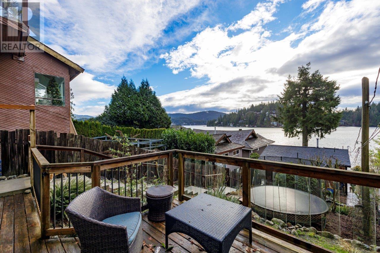 2730 Panorama Drive, North Vancouver, British Columbia  V7G 1V6 - Photo 22 - R2968737