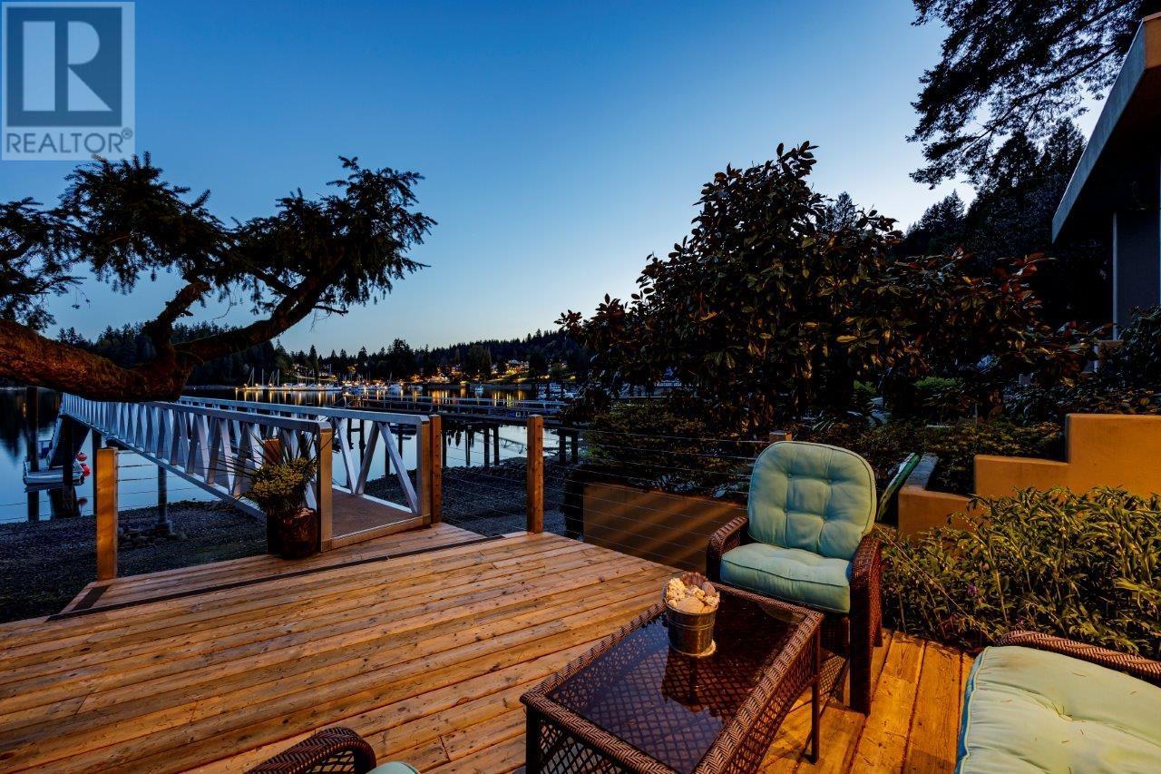 2730 Panorama Drive, North Vancouver, British Columbia  V7G 1V6 - Photo 6 - R2968737