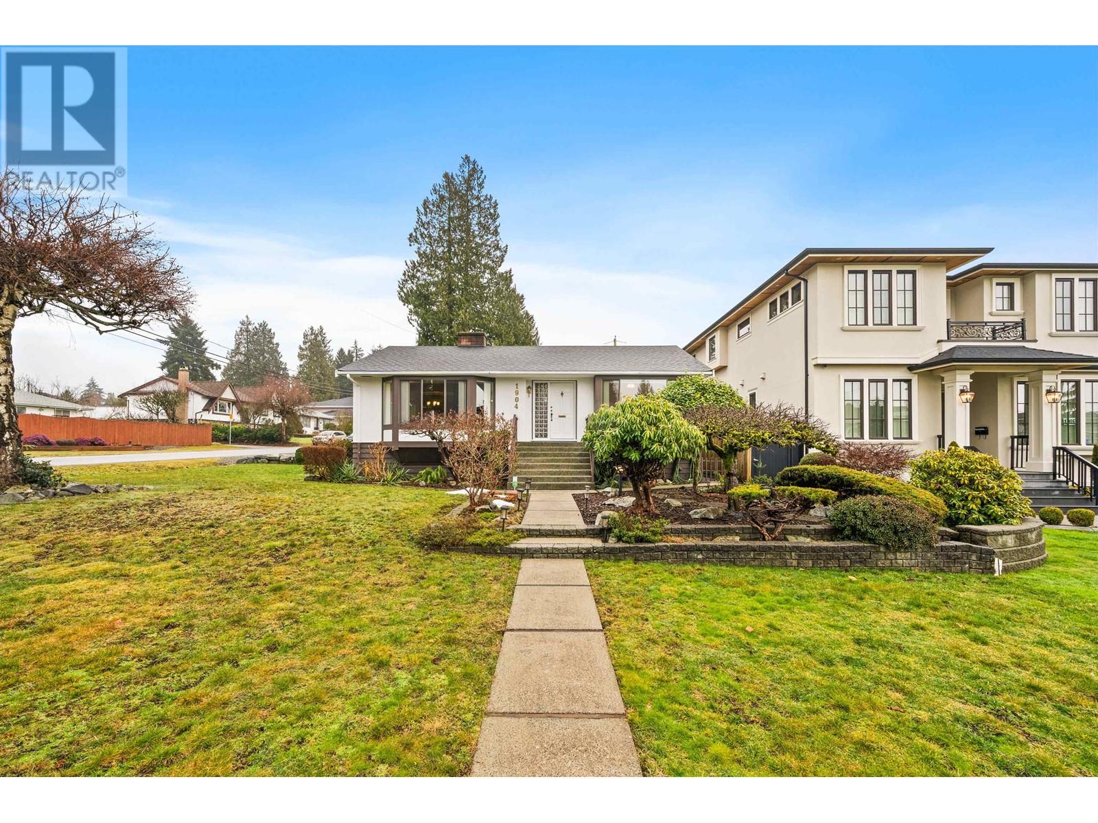 1904 Cliff Avenue, Burnaby, British Columbia  V5A 2K8 - Photo 31 - R2968722
