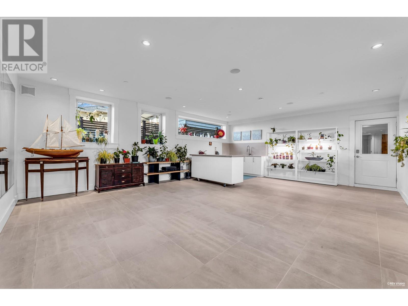1318 Inglewood Avenue, West Vancouver, British Columbia  V7T 1Y9 - Photo 36 - R2968794