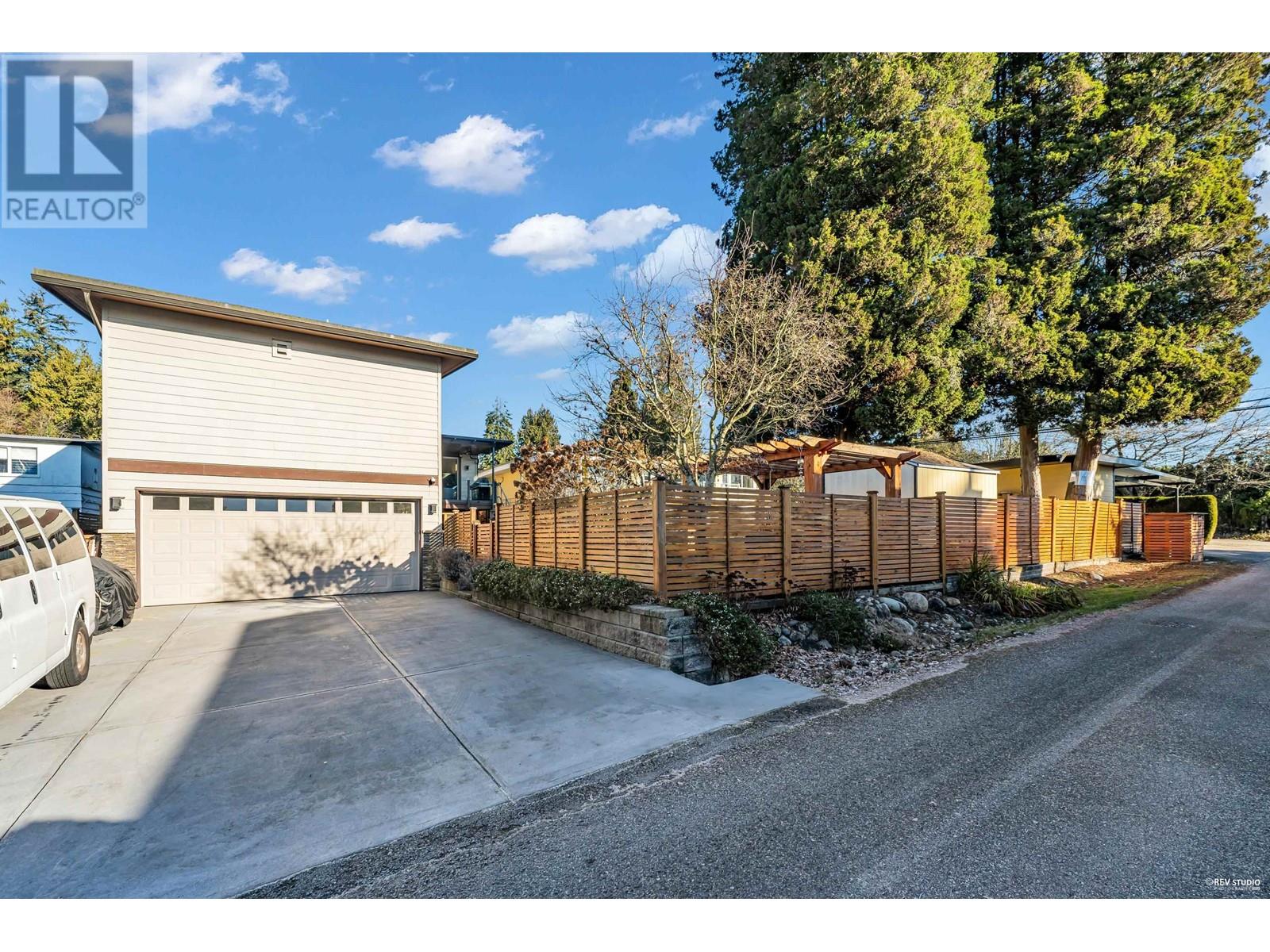 1318 Inglewood Avenue, West Vancouver, British Columbia  V7T 1Y9 - Photo 38 - R2968794
