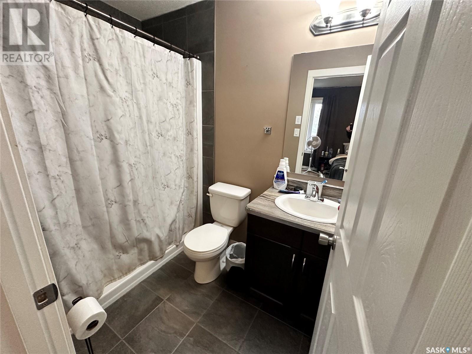 527 Alexandra Street, Weyburn, Saskatchewan  S4H 1R7 - Photo 11 - SK996252