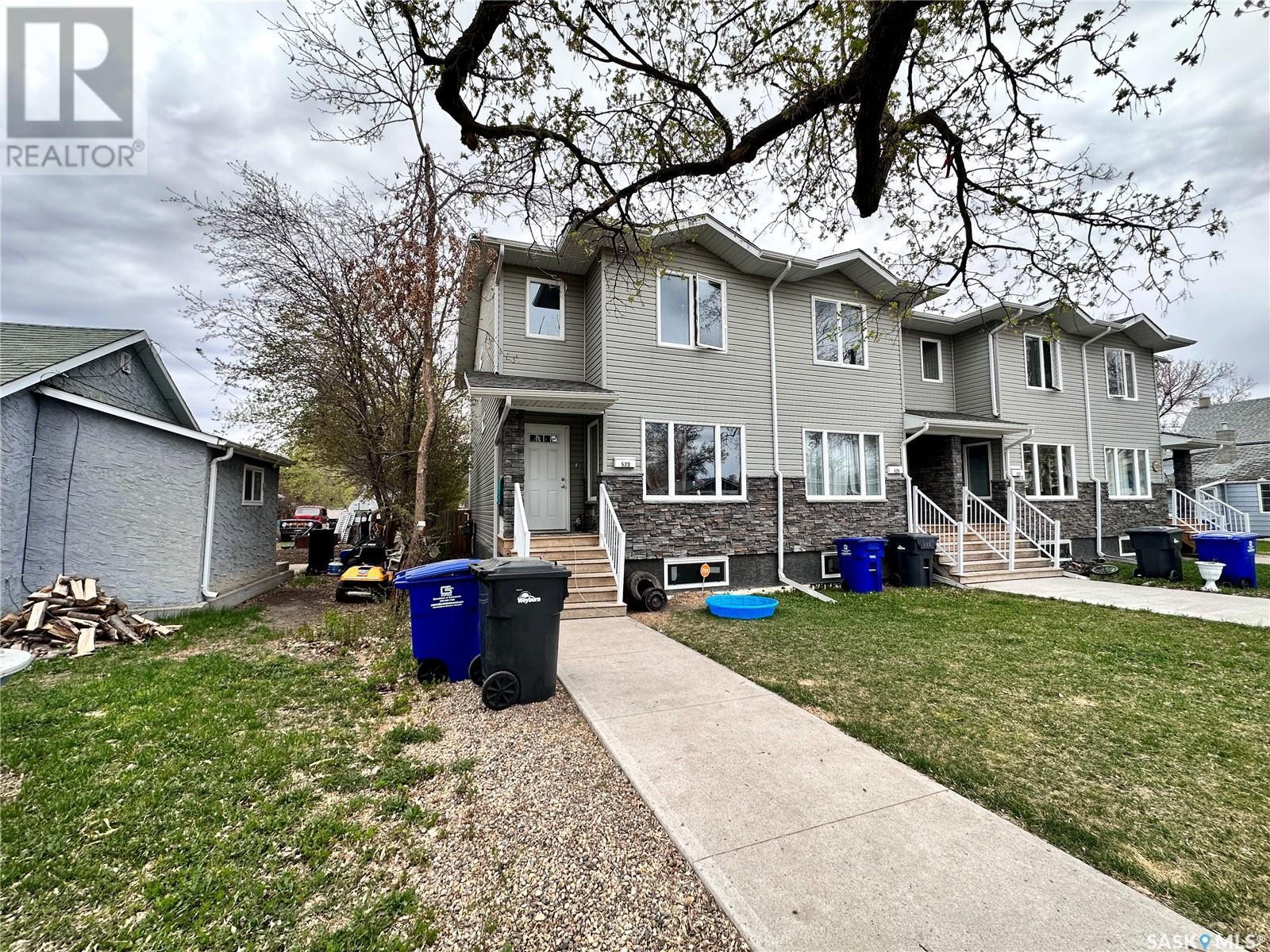 527 Alexandra Street, Weyburn, Saskatchewan  S4H 1R7 - Photo 2 - SK996252