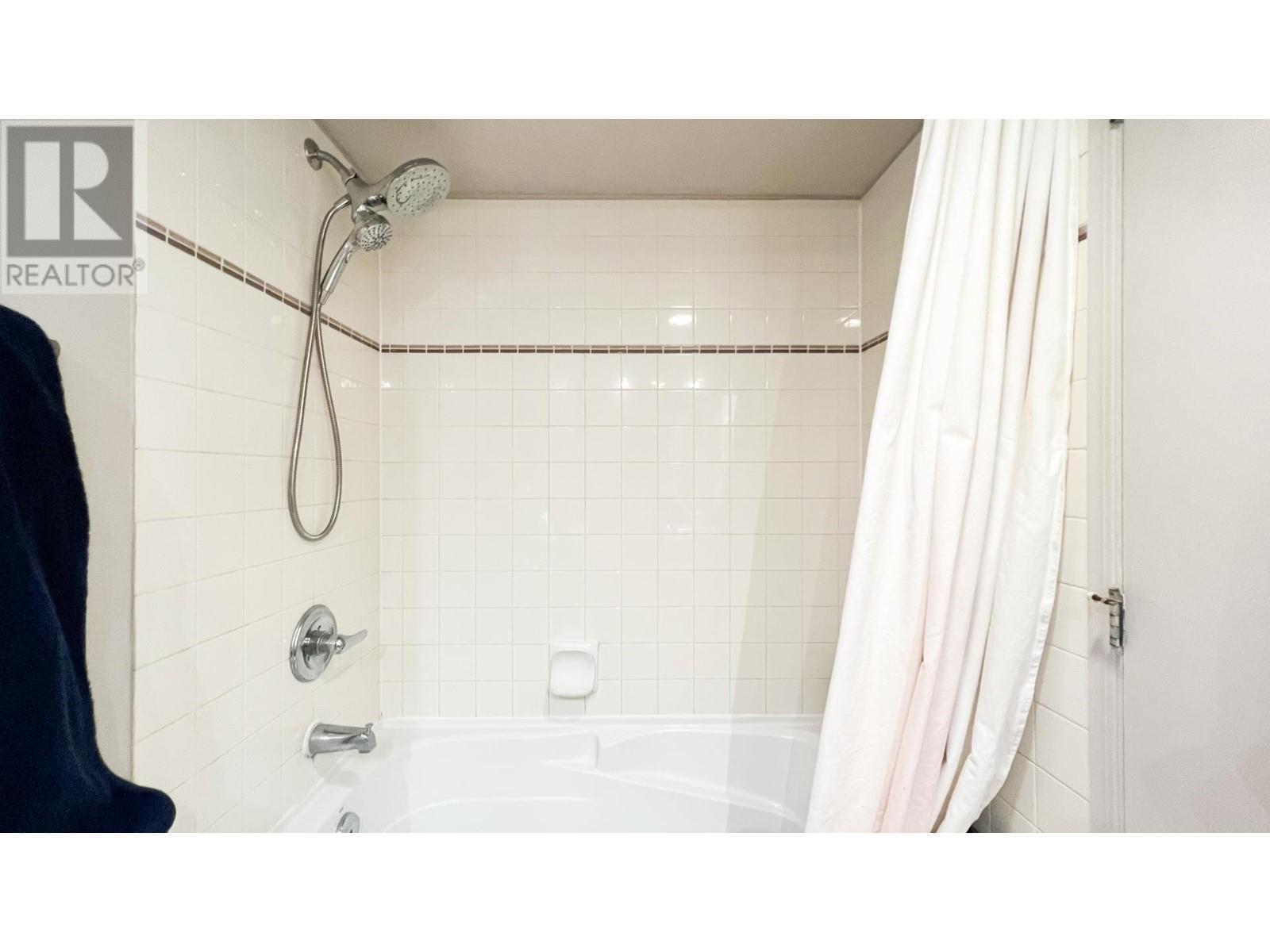 Listing Picture 16 of 21 : 516 22 E CORDOVA STREET, Vancouver / 溫哥華 - 魯藝地產 Yvonne Lu Group - MLS Medallion Club Member