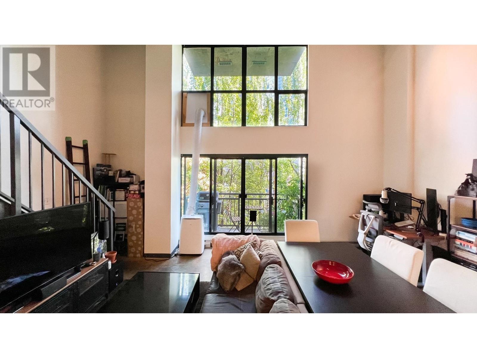 Listing Picture 9 of 21 : 516 22 E CORDOVA STREET, Vancouver / 溫哥華 - 魯藝地產 Yvonne Lu Group - MLS Medallion Club Member