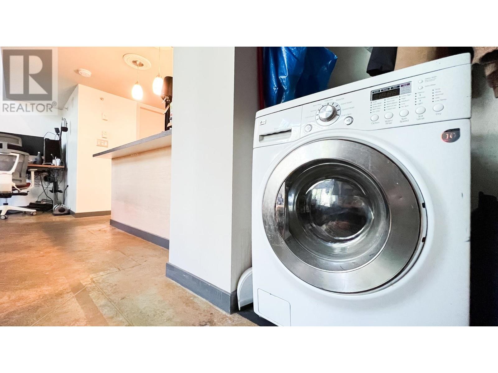 Listing Picture 11 of 21 : 516 22 E CORDOVA STREET, Vancouver / 溫哥華 - 魯藝地產 Yvonne Lu Group - MLS Medallion Club Member