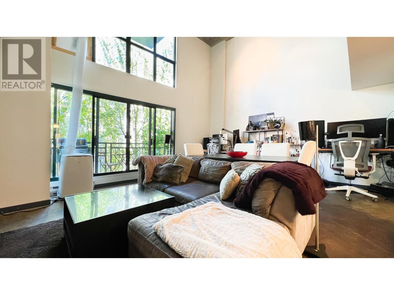 Listing Picture 10 of 21 : 516 22 E CORDOVA STREET, Vancouver / 溫哥華 - 魯藝地產 Yvonne Lu Group - MLS Medallion Club Member