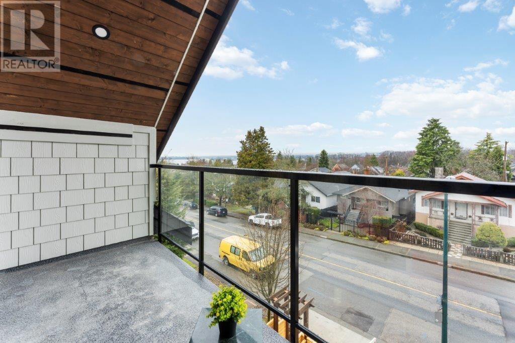 Listing Picture 26 of 32 : 2560 DUNDAS STREET, Vancouver / 溫哥華 - 魯藝地產 Yvonne Lu Group - MLS Medallion Club Member