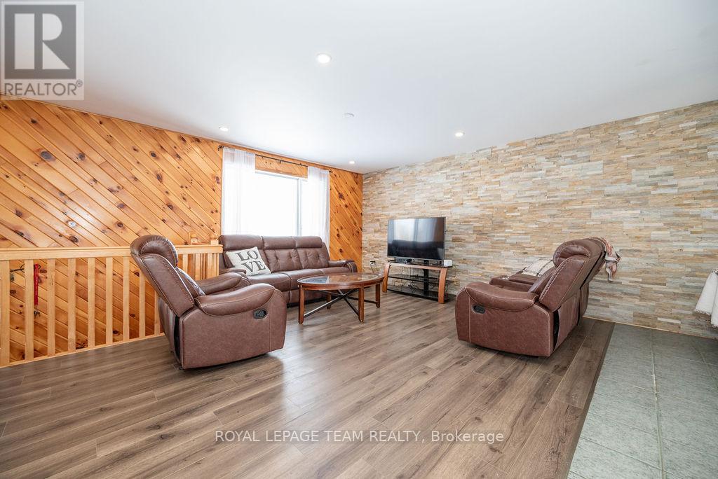 345 Finchley Road, Whitewater Region, Ontario  K8A 6W2 - Photo 7 - X11979705