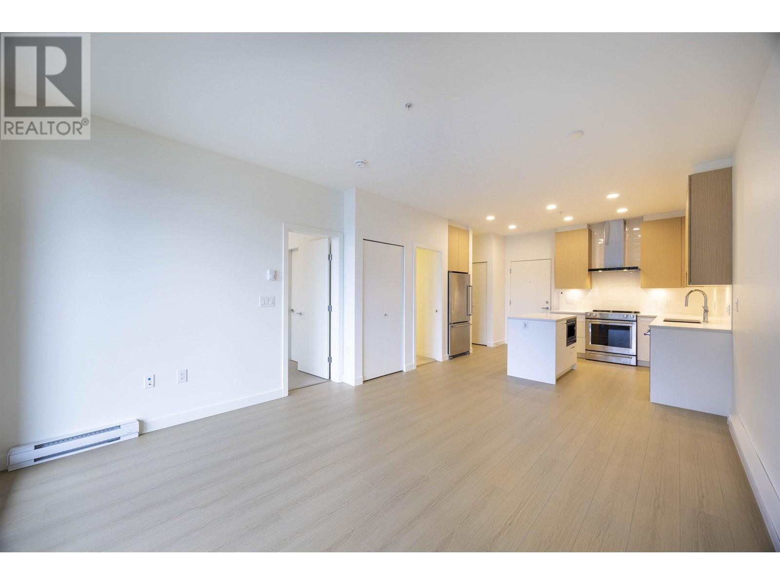 Listing Picture 8 of 23 : 304 7599 15TH STREET, Burnaby / 本拿比 - 魯藝地產 Yvonne Lu Group - MLS Medallion Club Member