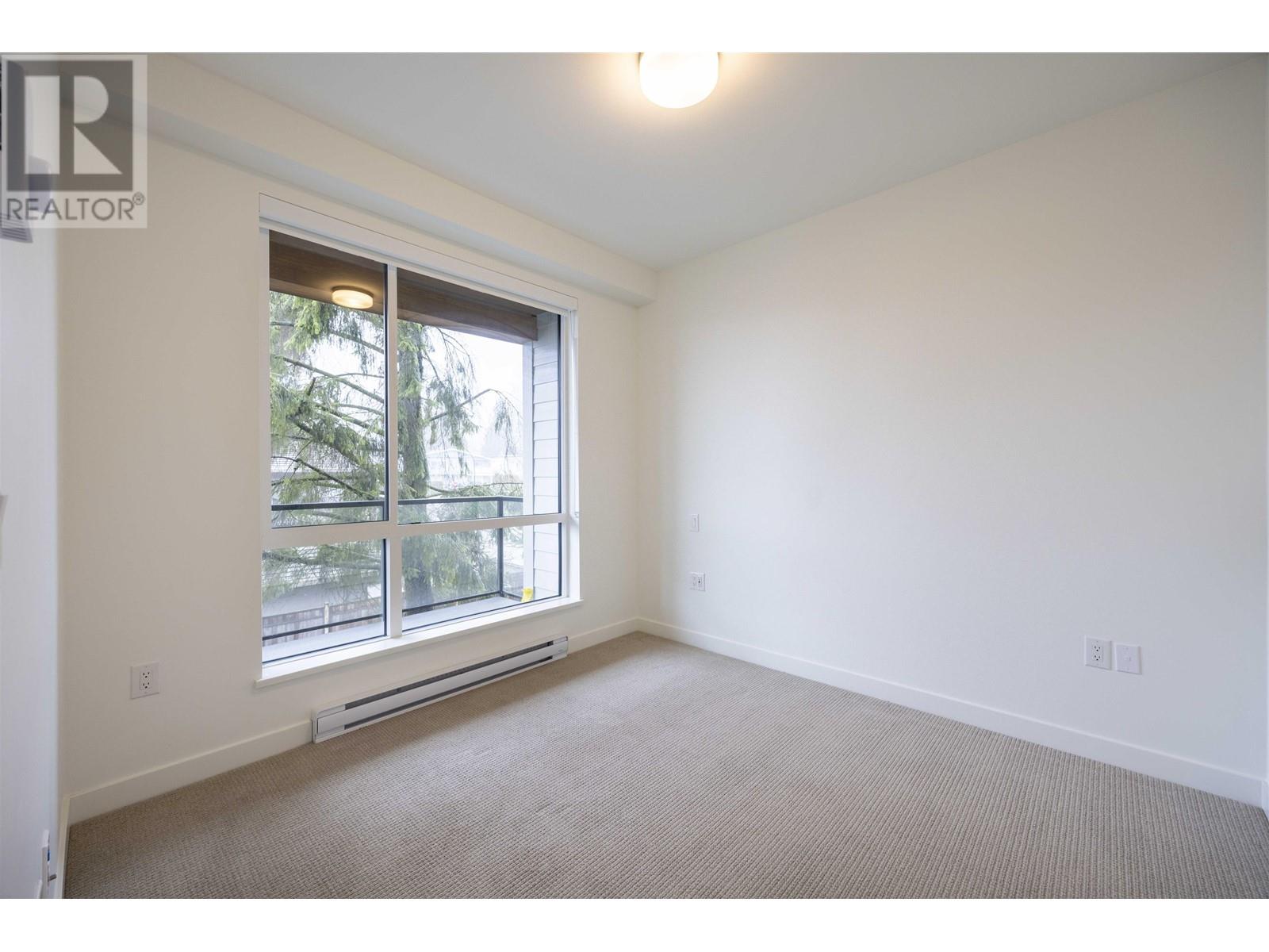 Listing Picture 12 of 23 : 304 7599 15TH STREET, Burnaby / 本拿比 - 魯藝地產 Yvonne Lu Group - MLS Medallion Club Member