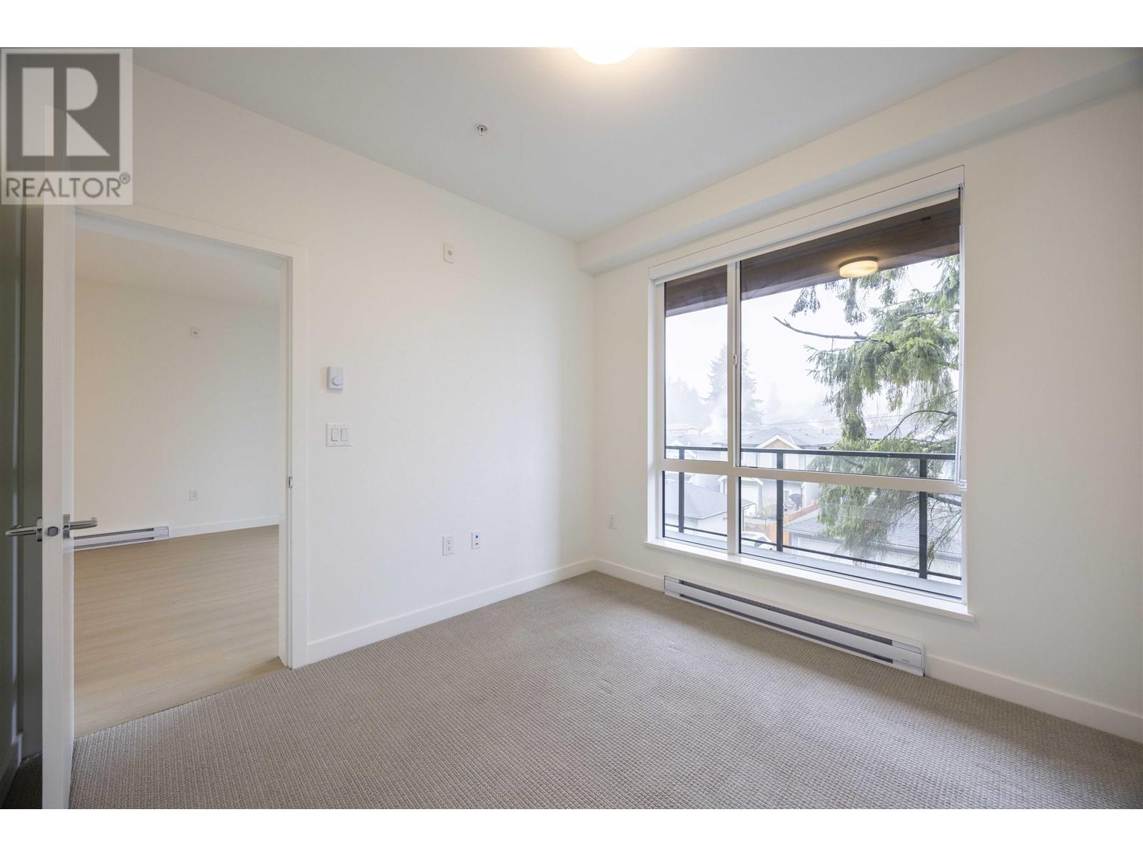 Listing Picture 13 of 23 : 304 7599 15TH STREET, Burnaby / 本拿比 - 魯藝地產 Yvonne Lu Group - MLS Medallion Club Member