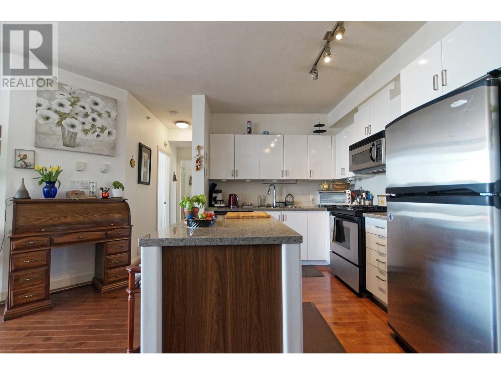 1609 155 W 1st Street, North Vancouver, British Columbia  V7M 3N8 - Photo 4 - R2968621